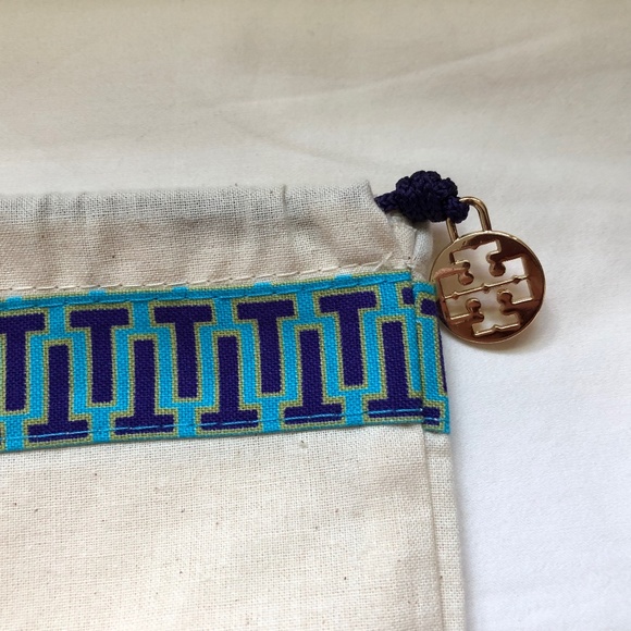 NEW Tory Burch Cotton Drawstring Dust Bag Gold Logo Charm Pouch 15" x 12" M - Picture 4 of 4